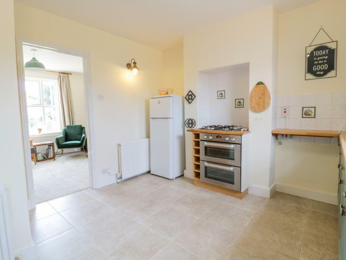 Sea View Cottage Фринтън-он-Сий Екстериор снимка