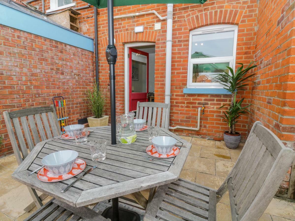 Sea View Cottage Фринтън-он-Сий Екстериор снимка